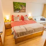 Bergidyll 1 Gartenwohnung Διαμέρισμα