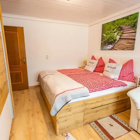 דירה Bergidyll 1 Gartenwohnung *