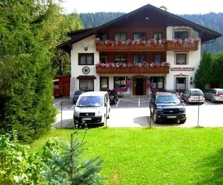 Bergidyll 1 Gartenwohnung Апартаменты *