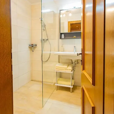 Bergidyll 1 Gartenwohnung דירה רמסאו אם דכשטיין